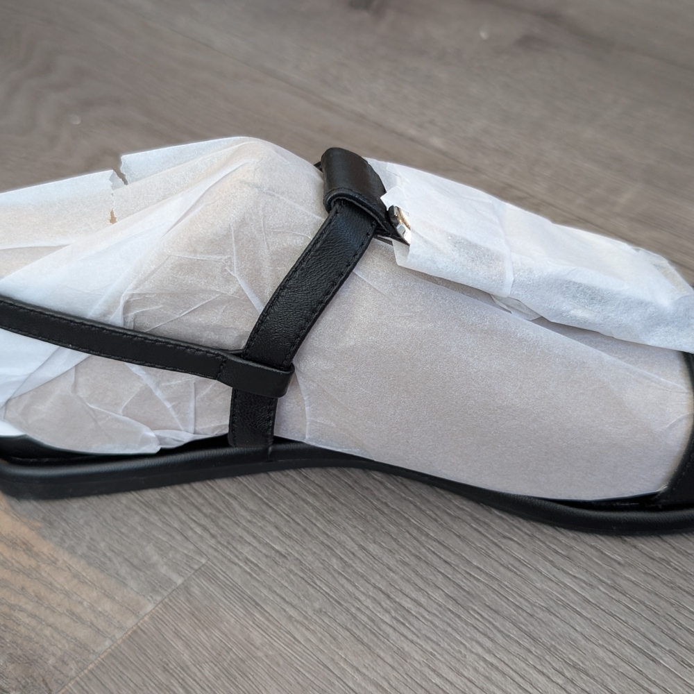 Karl Lagerfeld Black Cat Sandal for Pets - Picture 2 of 4